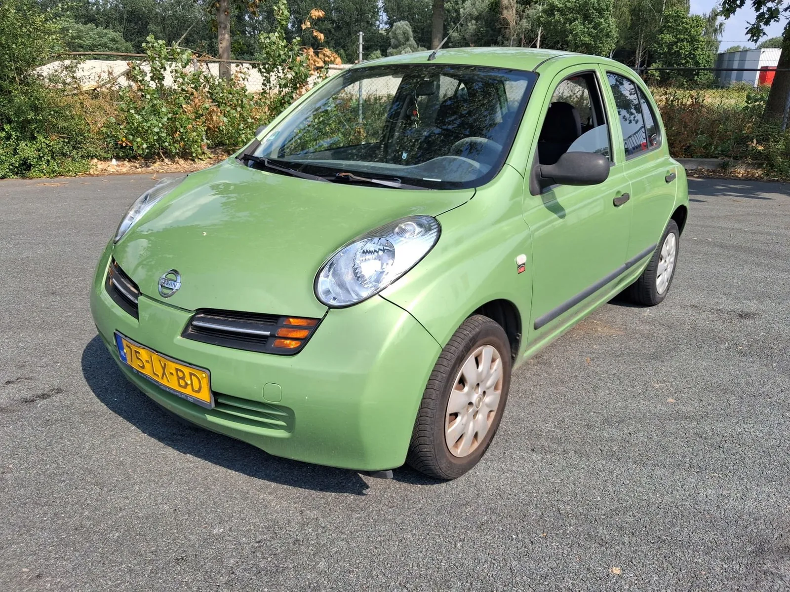 Nissan Micra (2003) — foto 1