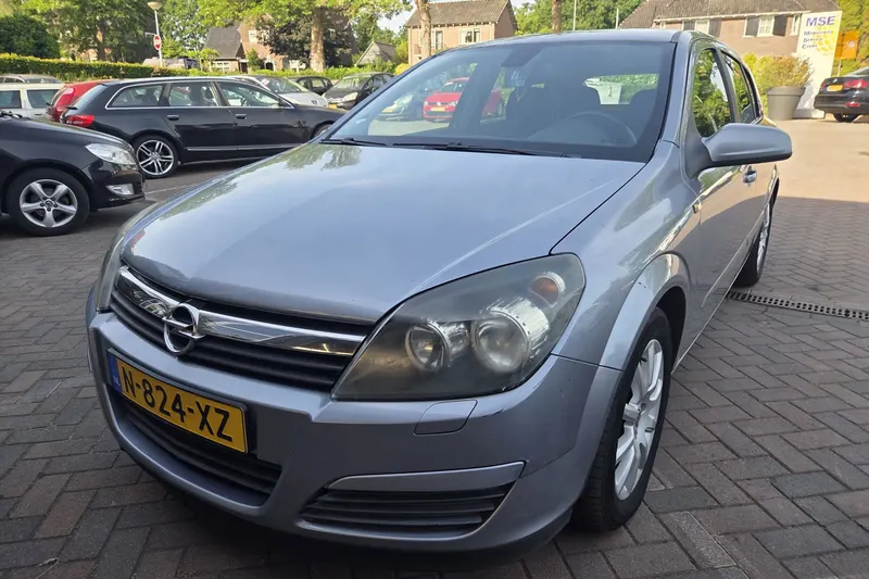 Opel Astra (2004)