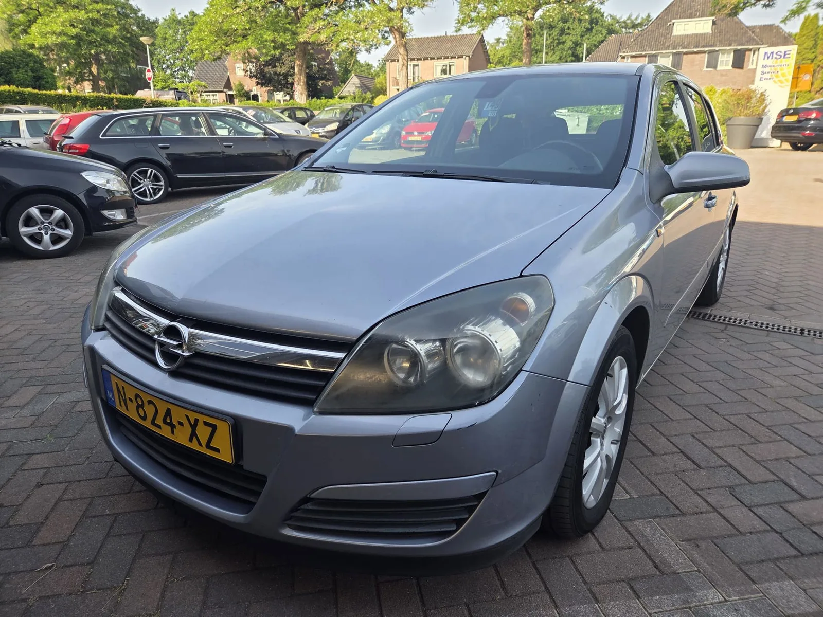 Opel Astra (2004) — foto 1