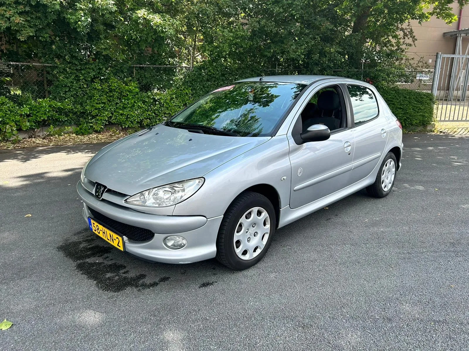 Peugeot 206 (2009) — foto 1