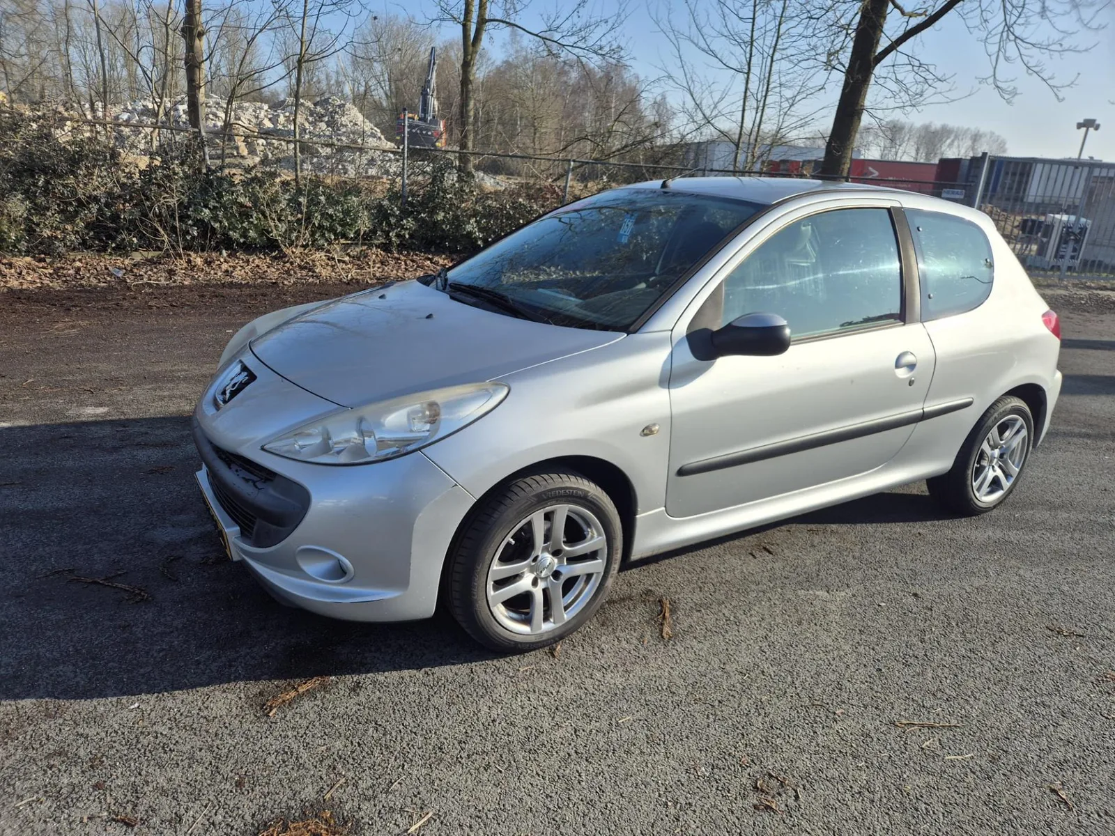 Peugeot 206+ (2009) — foto 1