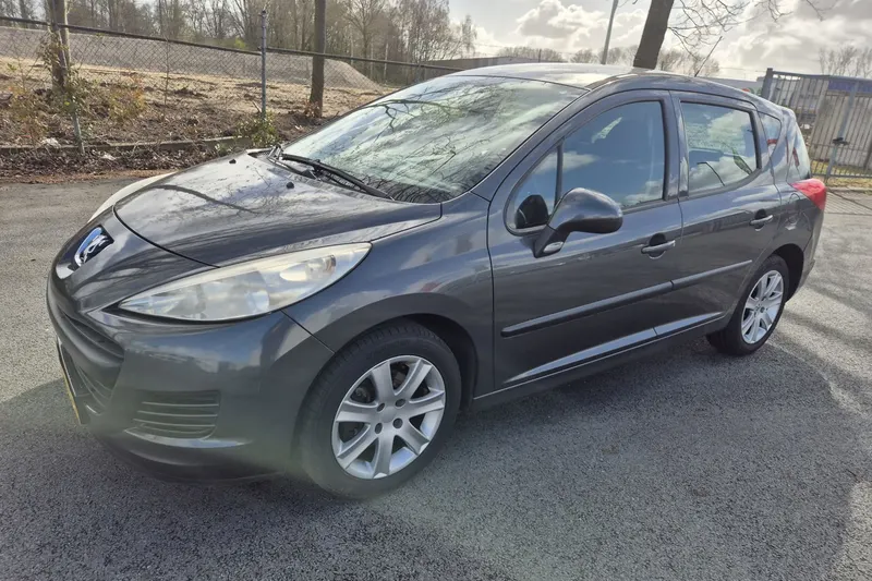 Peugeot 207 (2010)