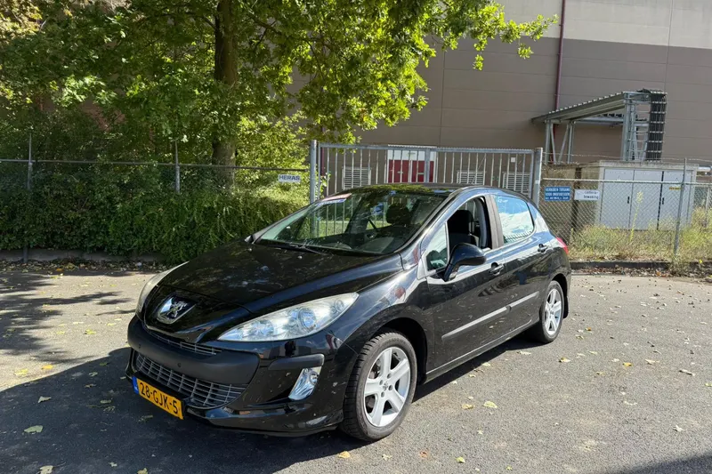 Peugeot 308 (2008)