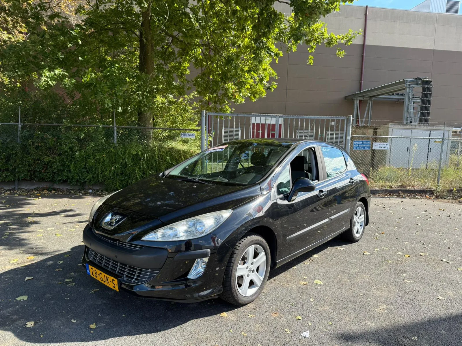Peugeot 308 (2008) — foto 1