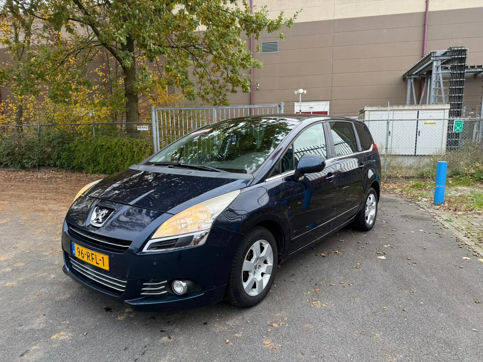 Peugeot 5008 (2011) — foto 1