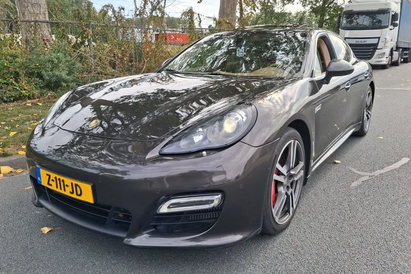 Porsche Panamera (2011)