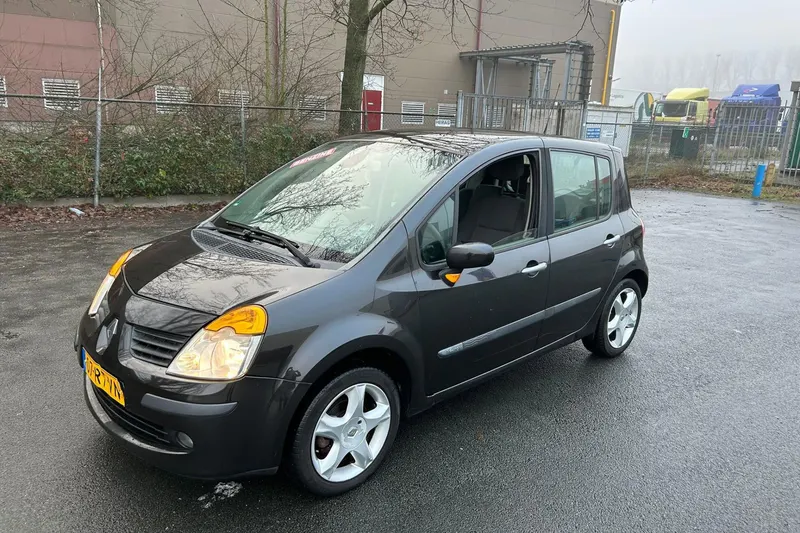 Renault Modus (2005)