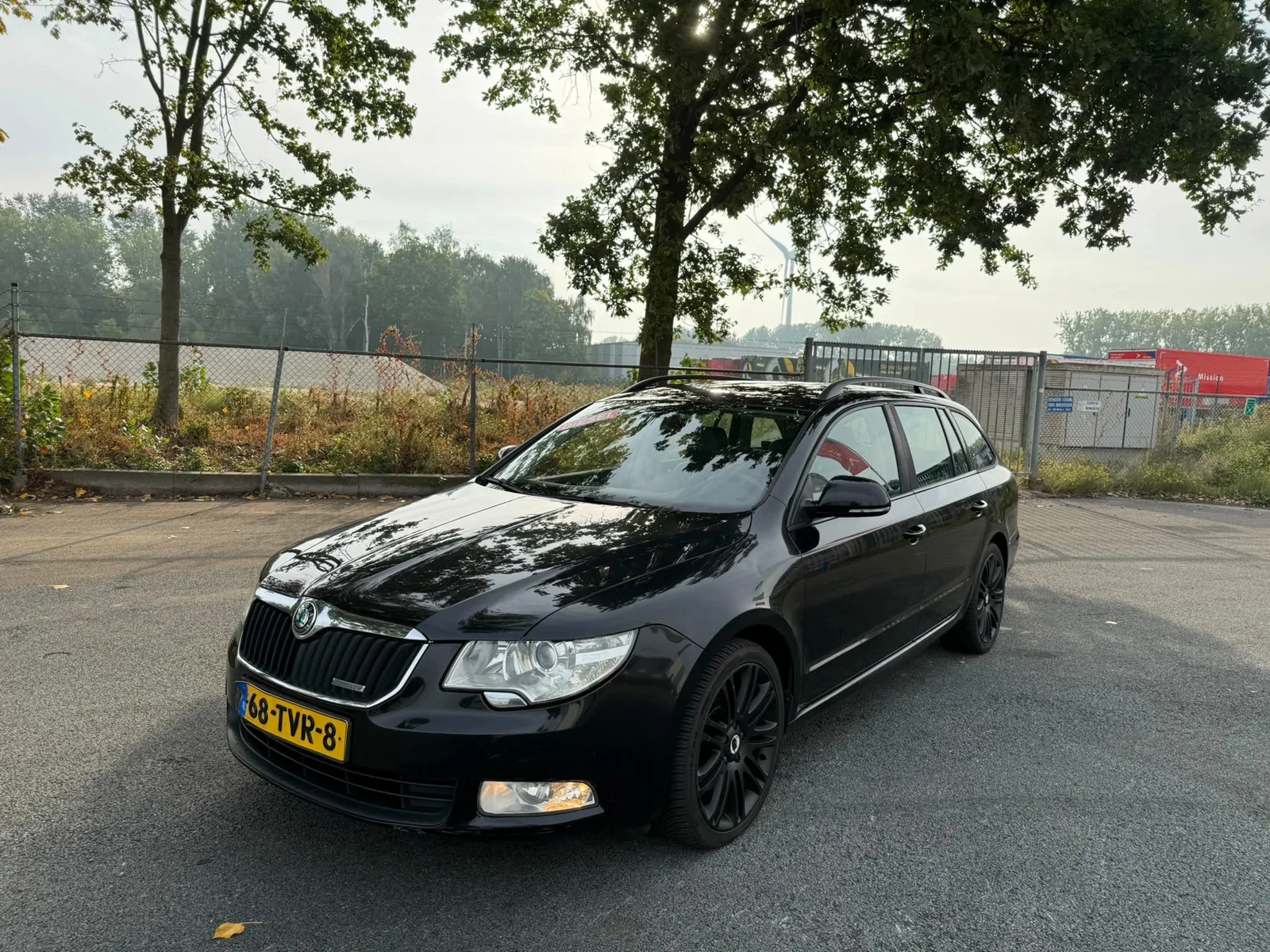 Škoda Superb (2012) — foto 1