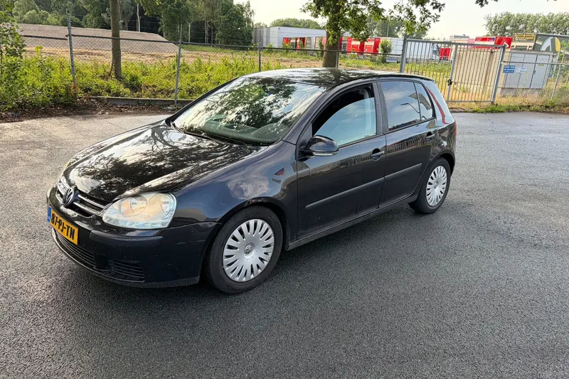 Volkswagen Golf (2004)