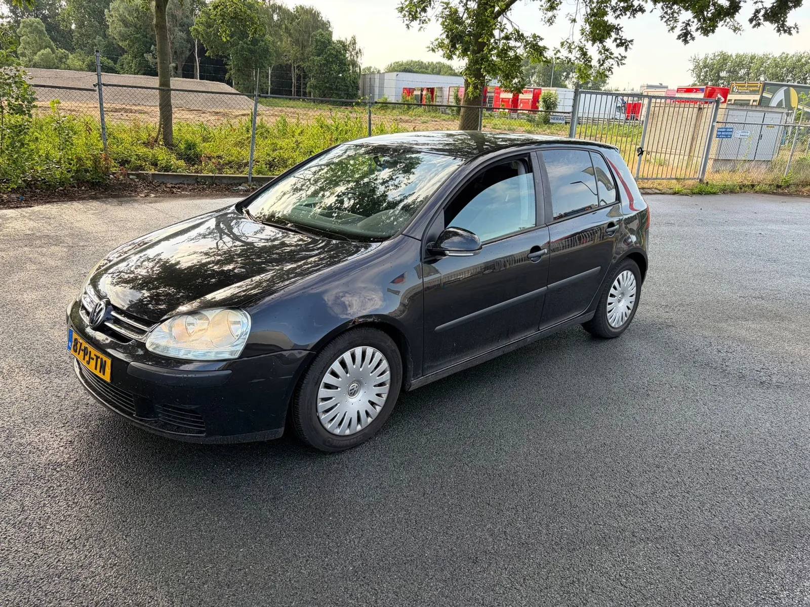 Volkswagen Golf (2004) — foto 1