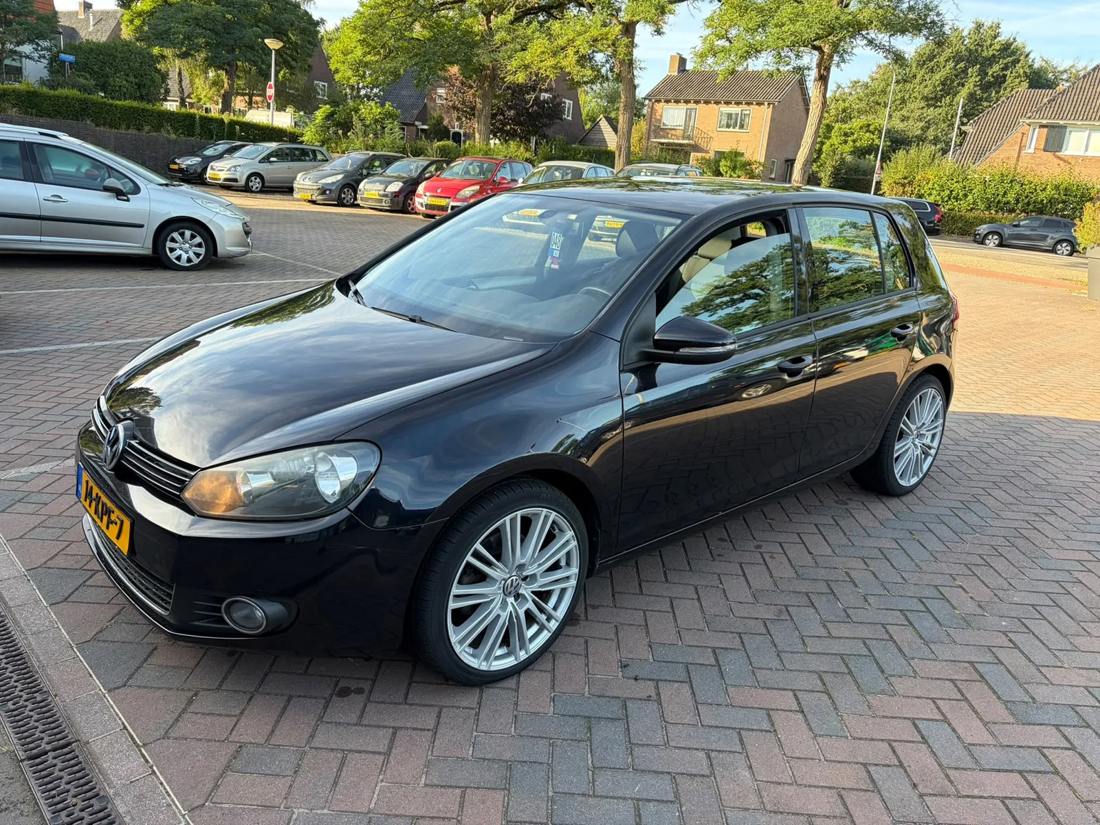 Volkswagen Golf (2010) — foto 1
