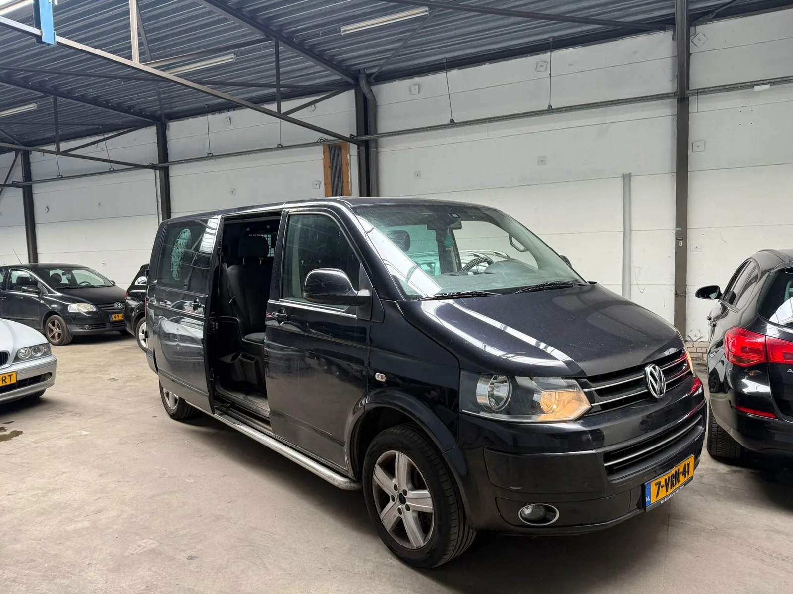 Volkswagen Transporter (2011) — foto 1