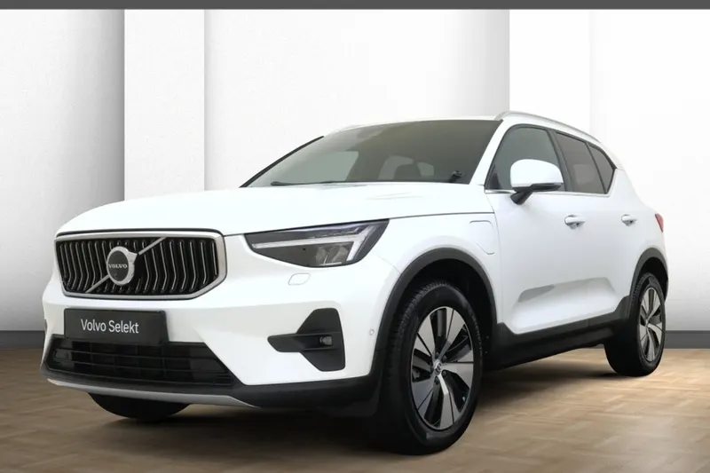 Volvo XC40 (2023)