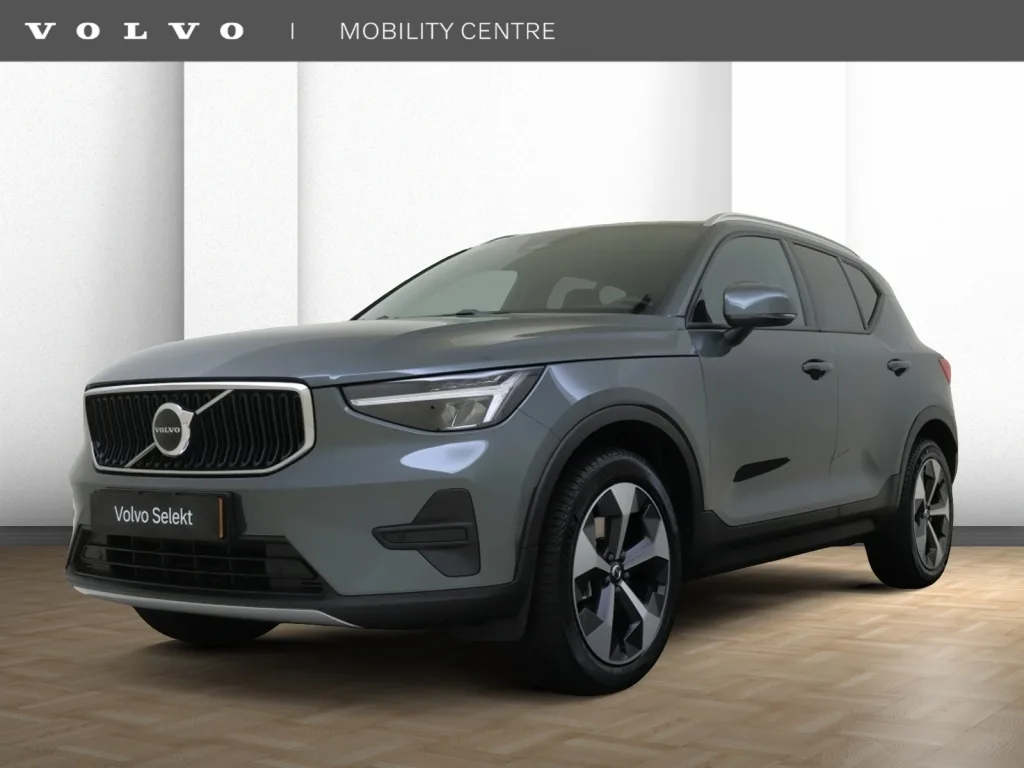 Volvo XC40 (2025) — foto 1