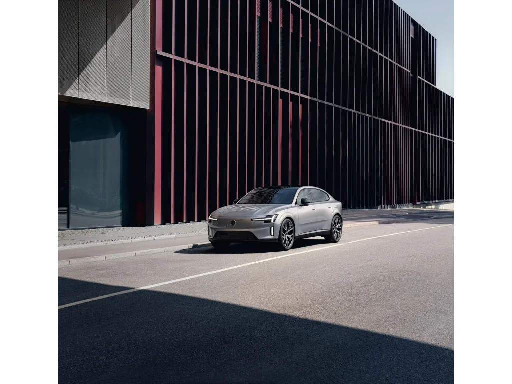 Volvo ES90 (2026) — foto 1