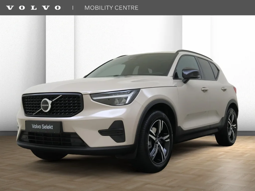 Volvo XC40 (2026) — foto 1