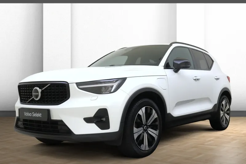 Volvo XC40 (2023)