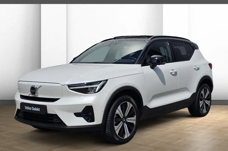 Volvo XC40 (2023)