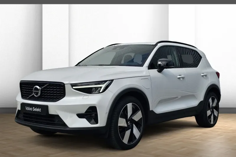Volvo XC40 (2023)
