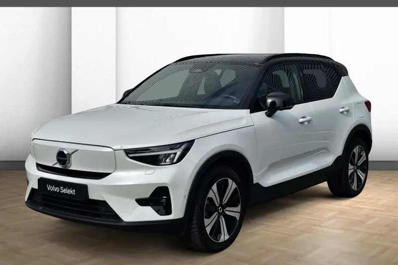 Volvo XC40 (2023)