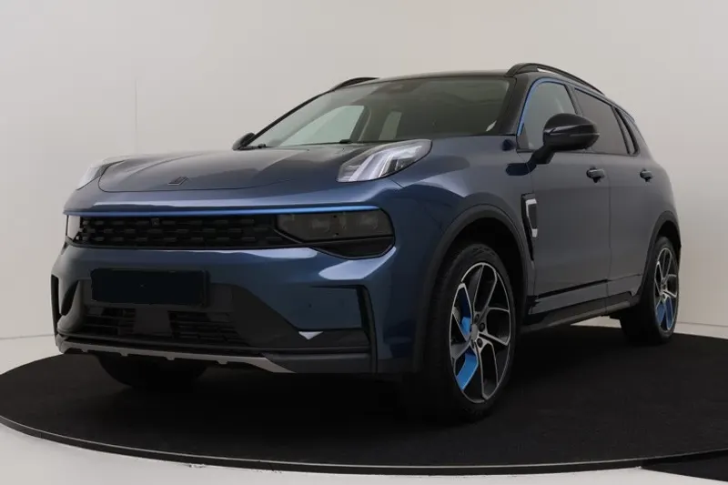 Lynk & Co 01 (2023)