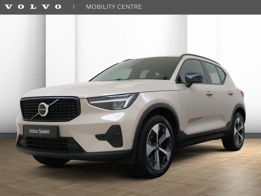 Volvo XC40 (2025) — foto 1