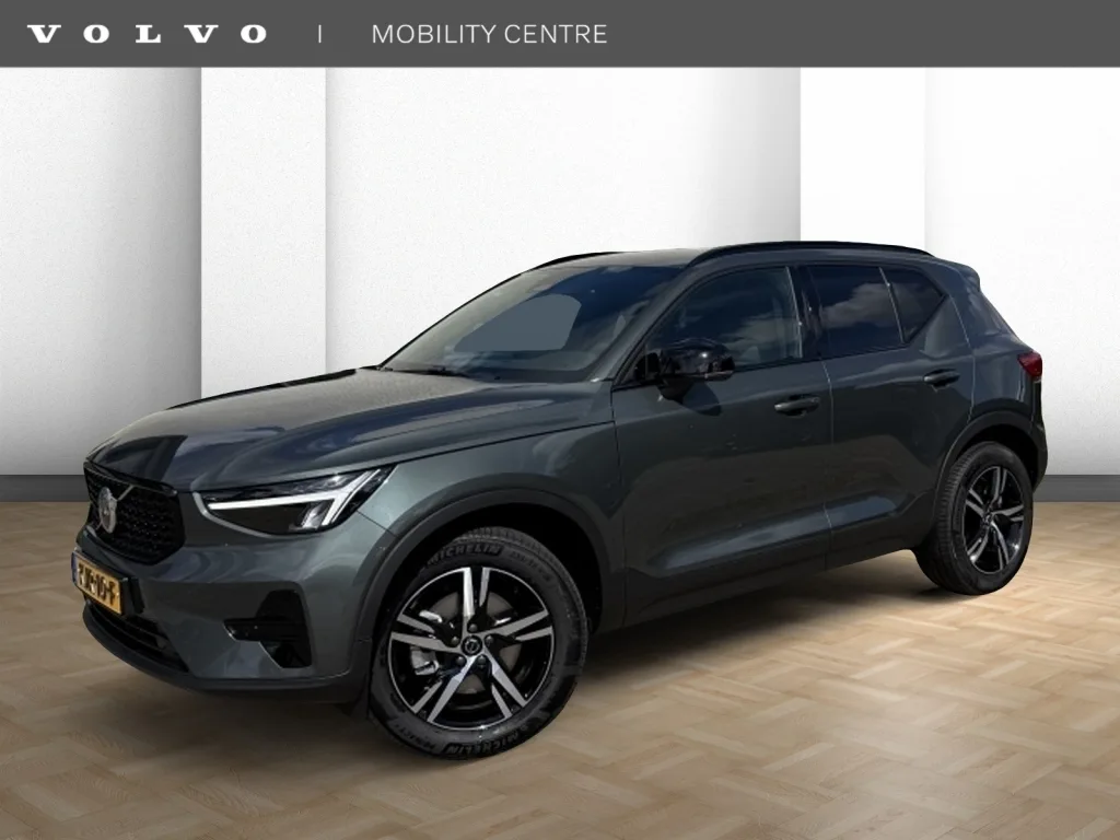 Volvo XC40 (2026) — foto 1
