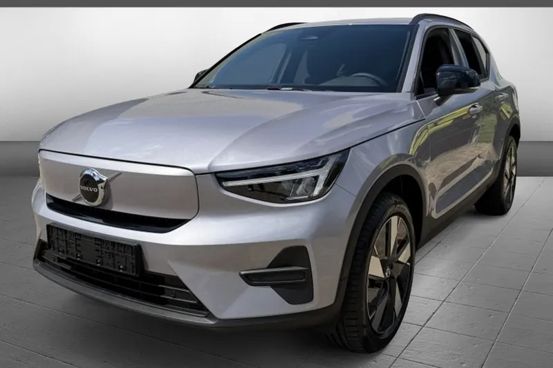 Volvo EX40 (2025)