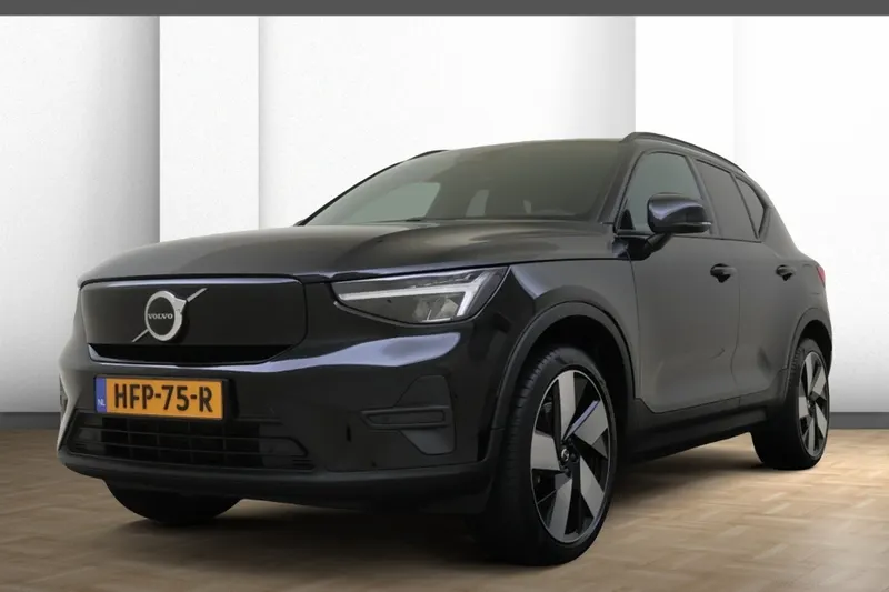 Volvo EX40 (2025)