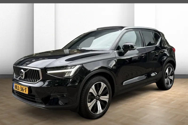 Volvo XC40 (2022)