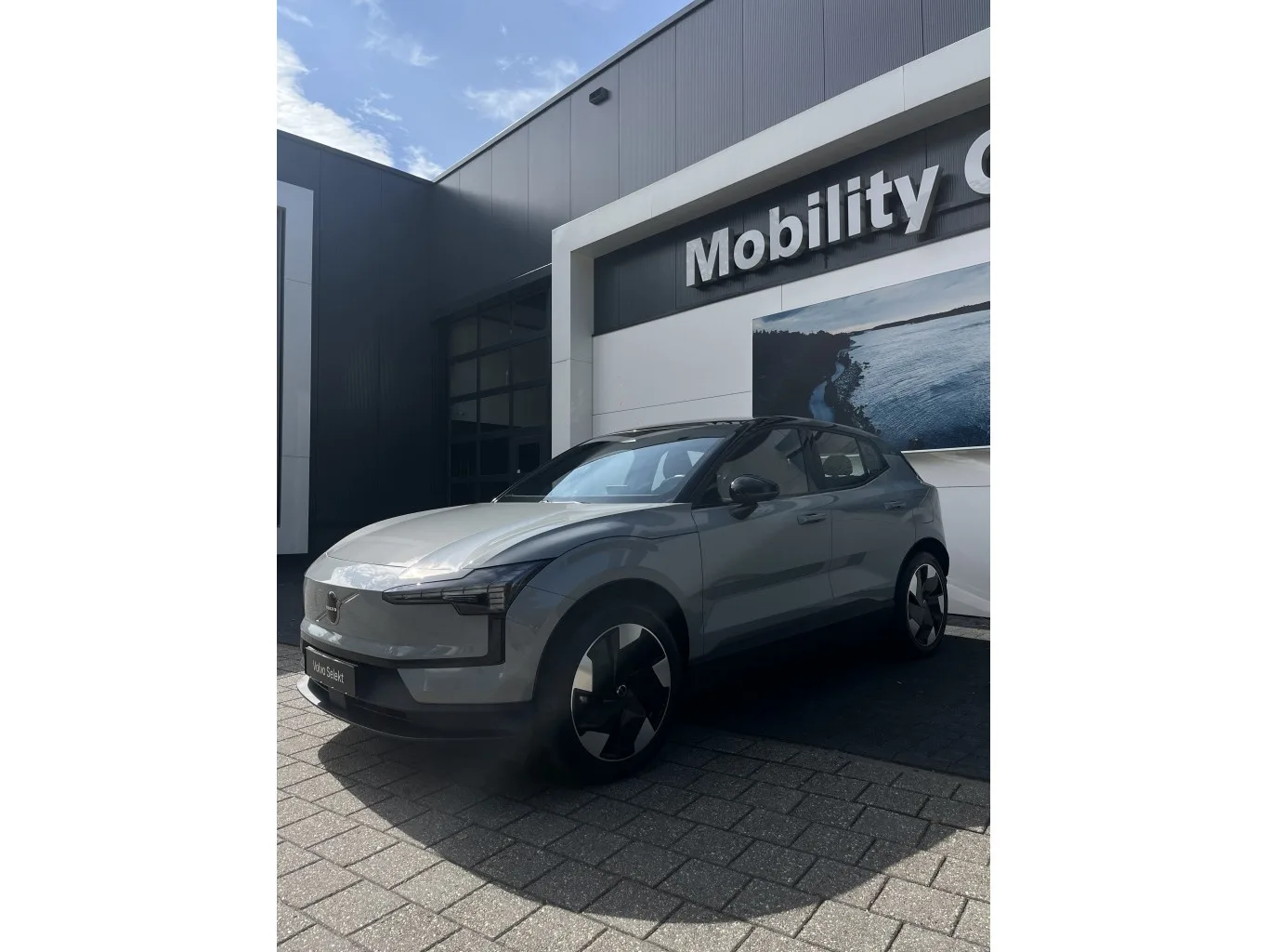 Volvo EX30 (2025) — foto 1