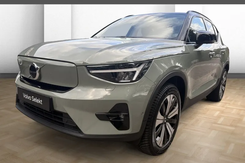 Volvo XC40 (2023)