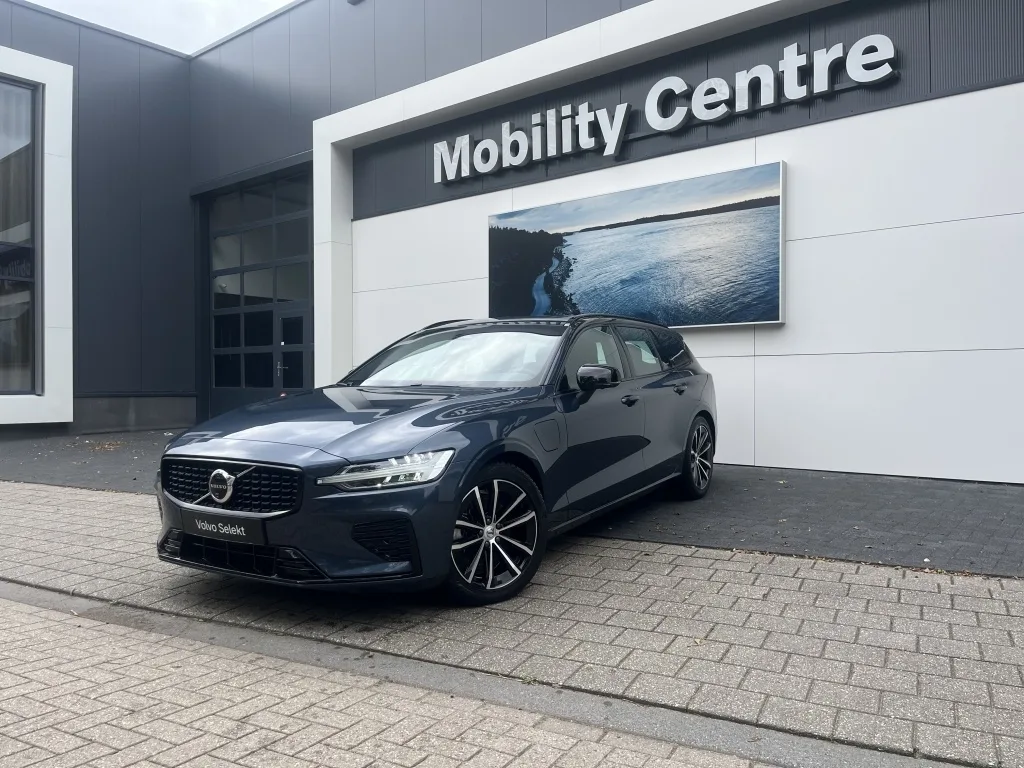 Volvo V60 (2025) — foto 1