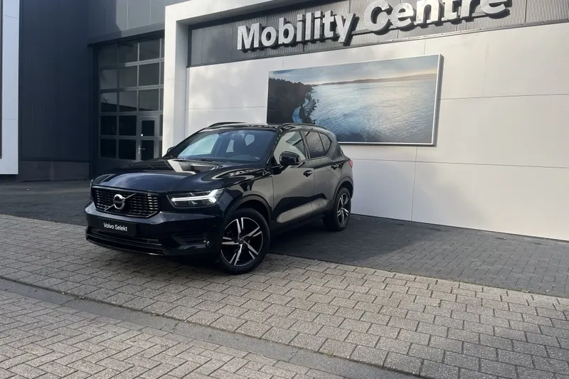 Volvo XC40 (2022)