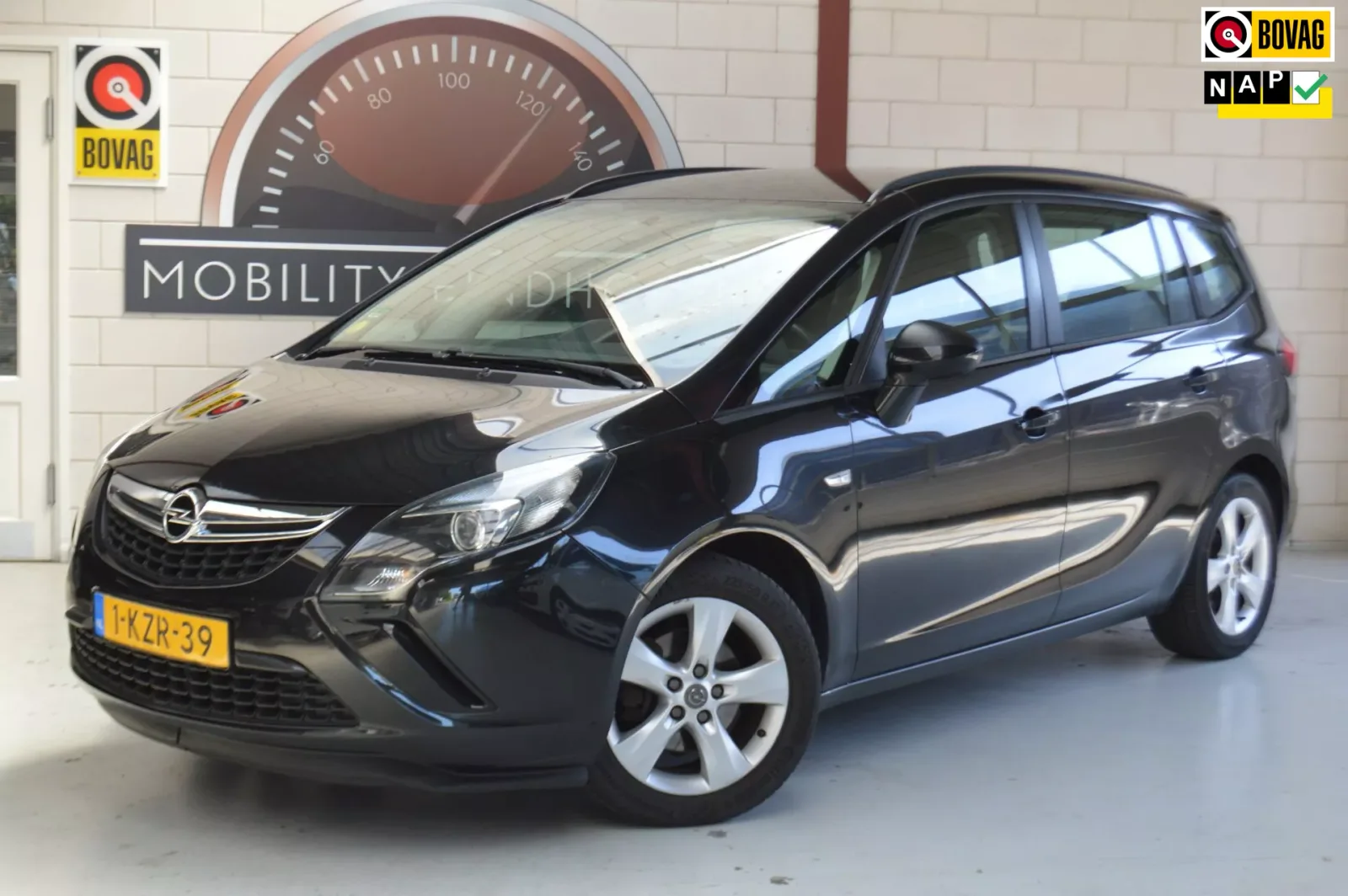 Opel Zafira (2013) — foto 1