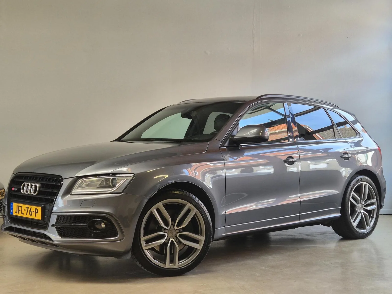 Audi SQ5 (2013) — foto 1