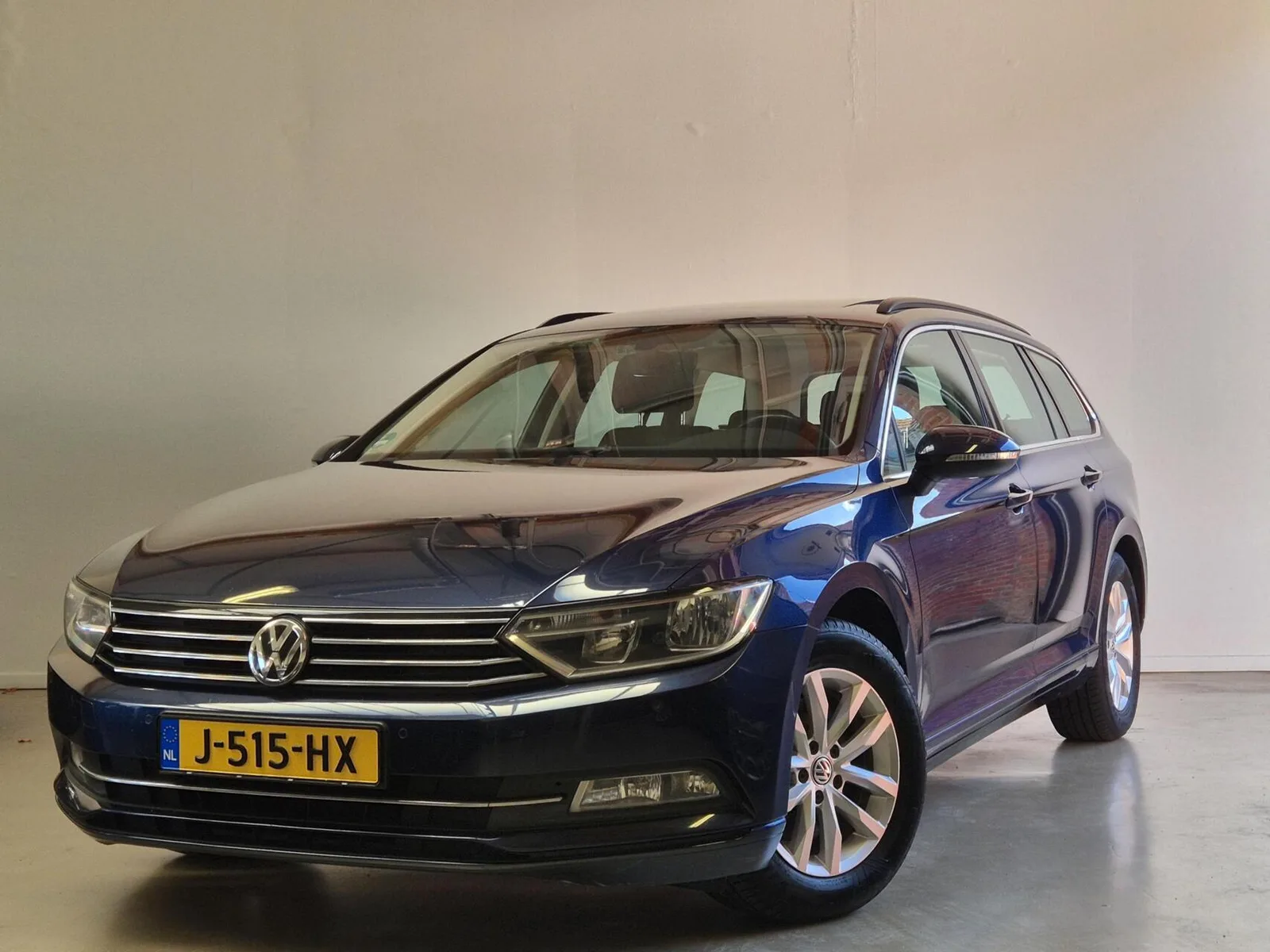 Volkswagen Passat (2016) — foto 1