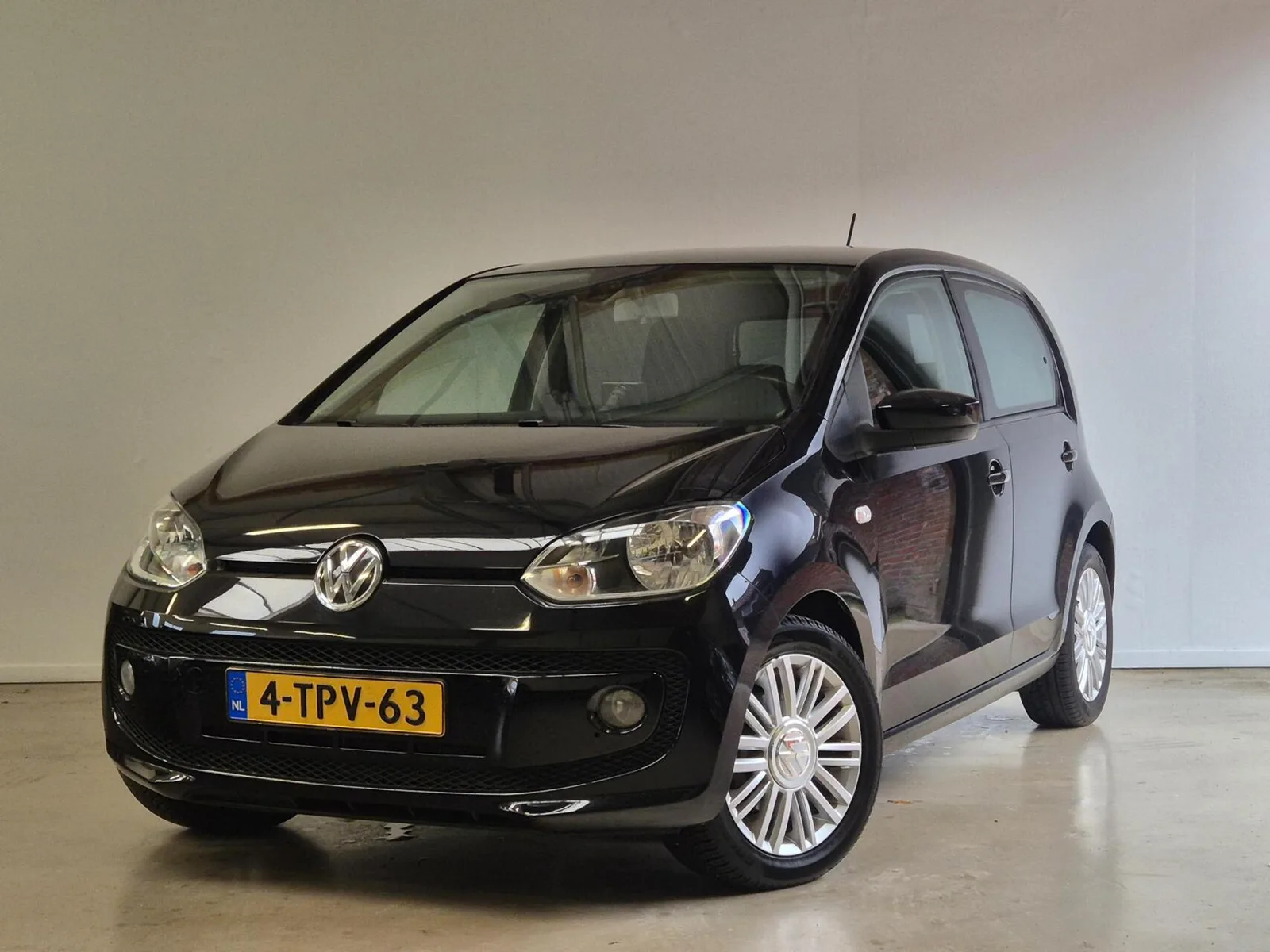 Volkswagen Up! (2014) — foto 1