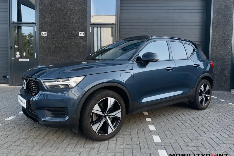 Volvo XC40 (2022)
