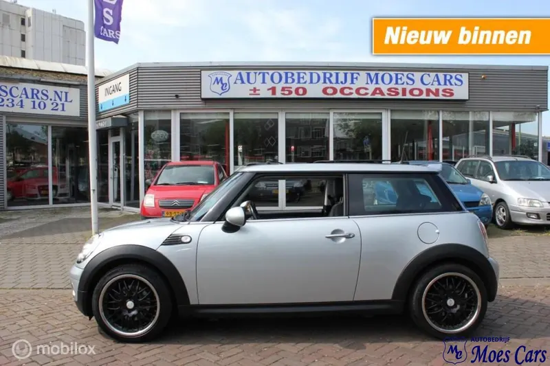 MINI Cooper (2009)