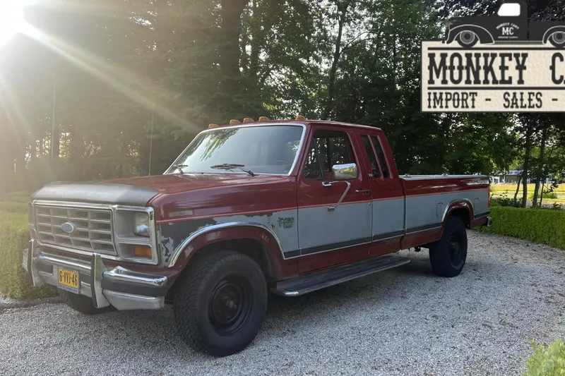 Ford F250 (1985)