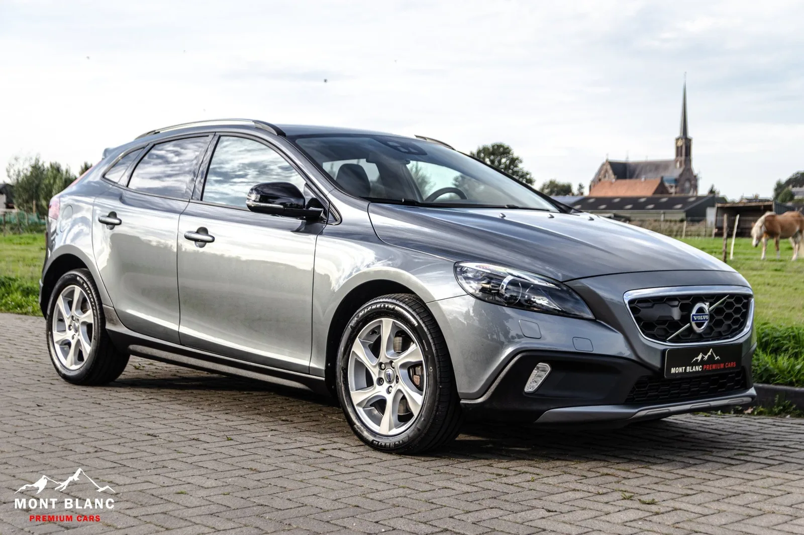 Volvo V40 Cross Country (2014) — foto 1