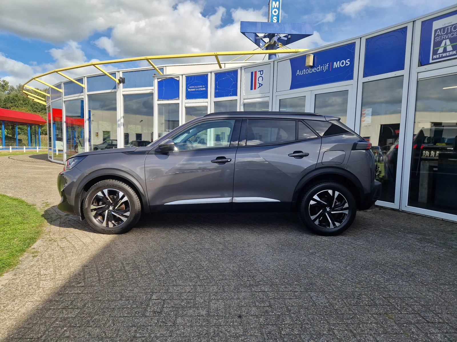 Peugeot 2008 (2021) — foto 1