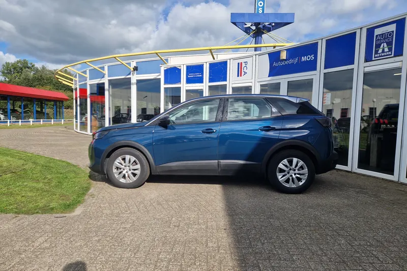 Peugeot 3008 (2022)