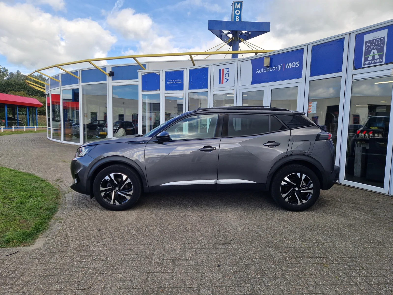 Peugeot 2008 (2022) — foto 1