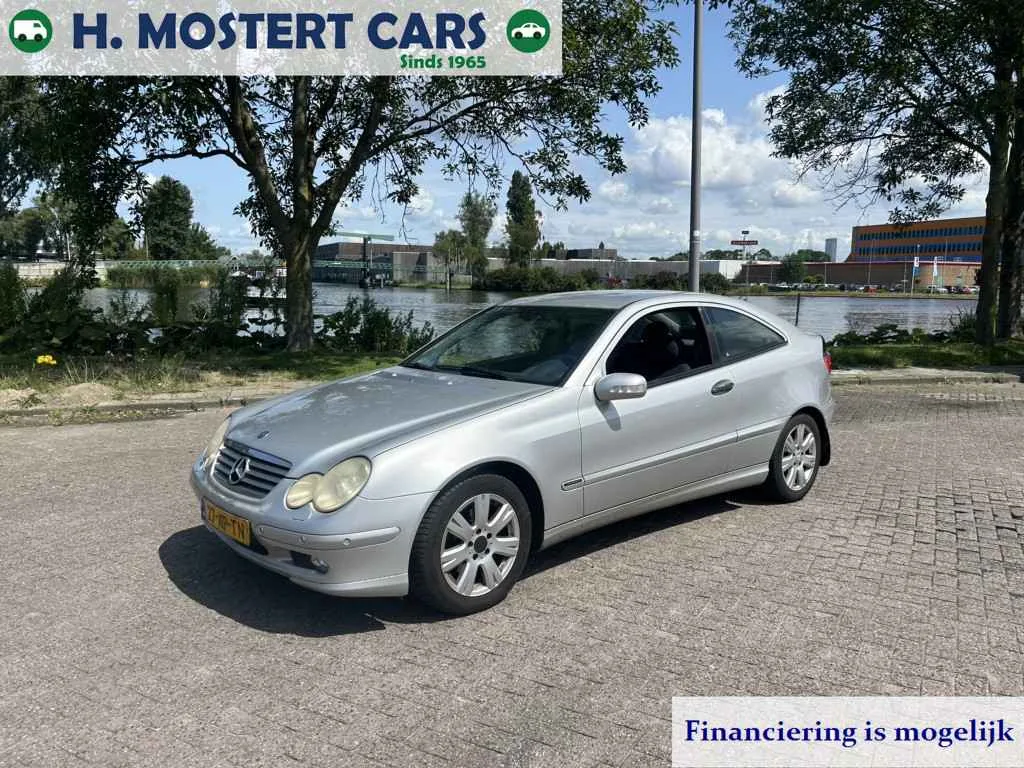 Mercedes-Benz C-Klasse (2004) — foto 1