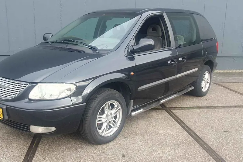 Chrysler Grand Voyager (2002)