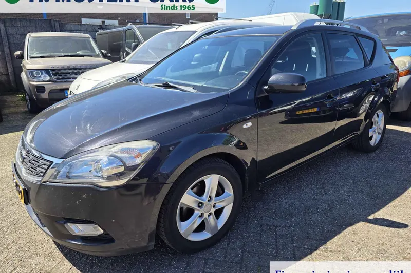 Kia Ceed (2011)