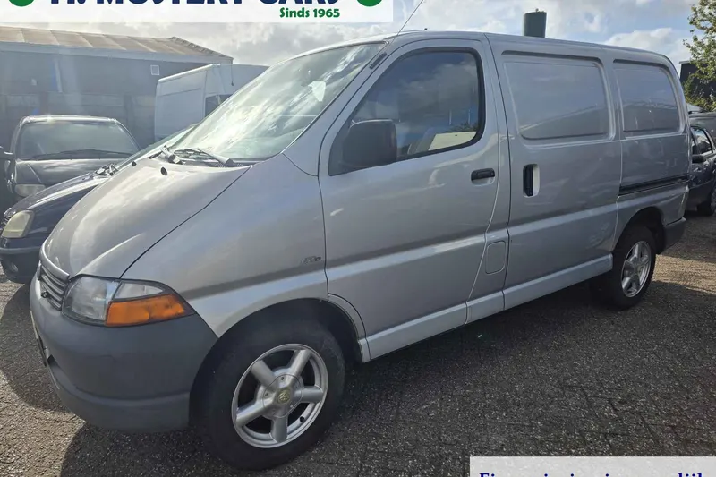 Toyota HiAce (2006)