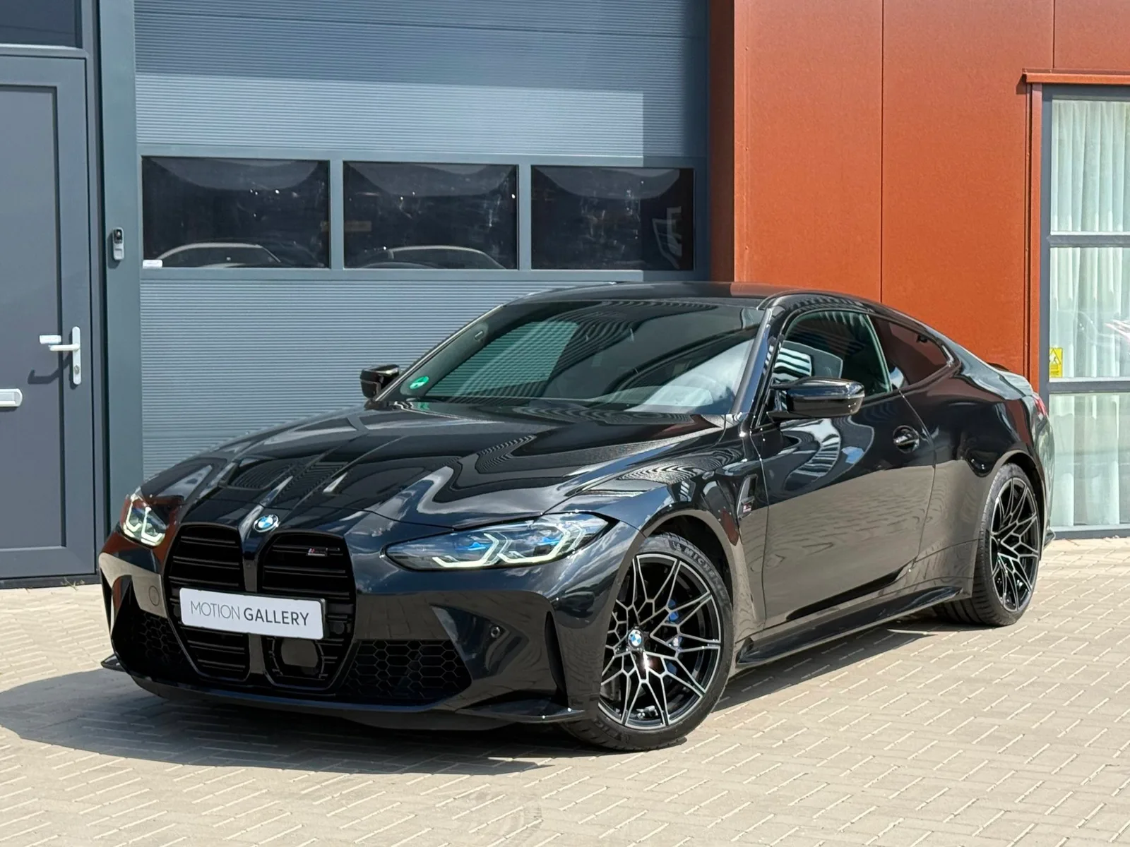 BMW M4 (2022) — foto 1